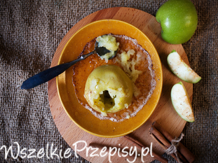 Tradycyjny przepis na pieczone jabłka